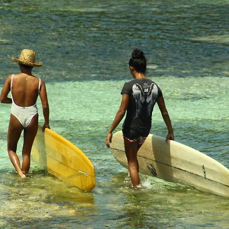 Отель "Triangle Hut" Camp Fuego Siargao Catangnan Экстерьер фото