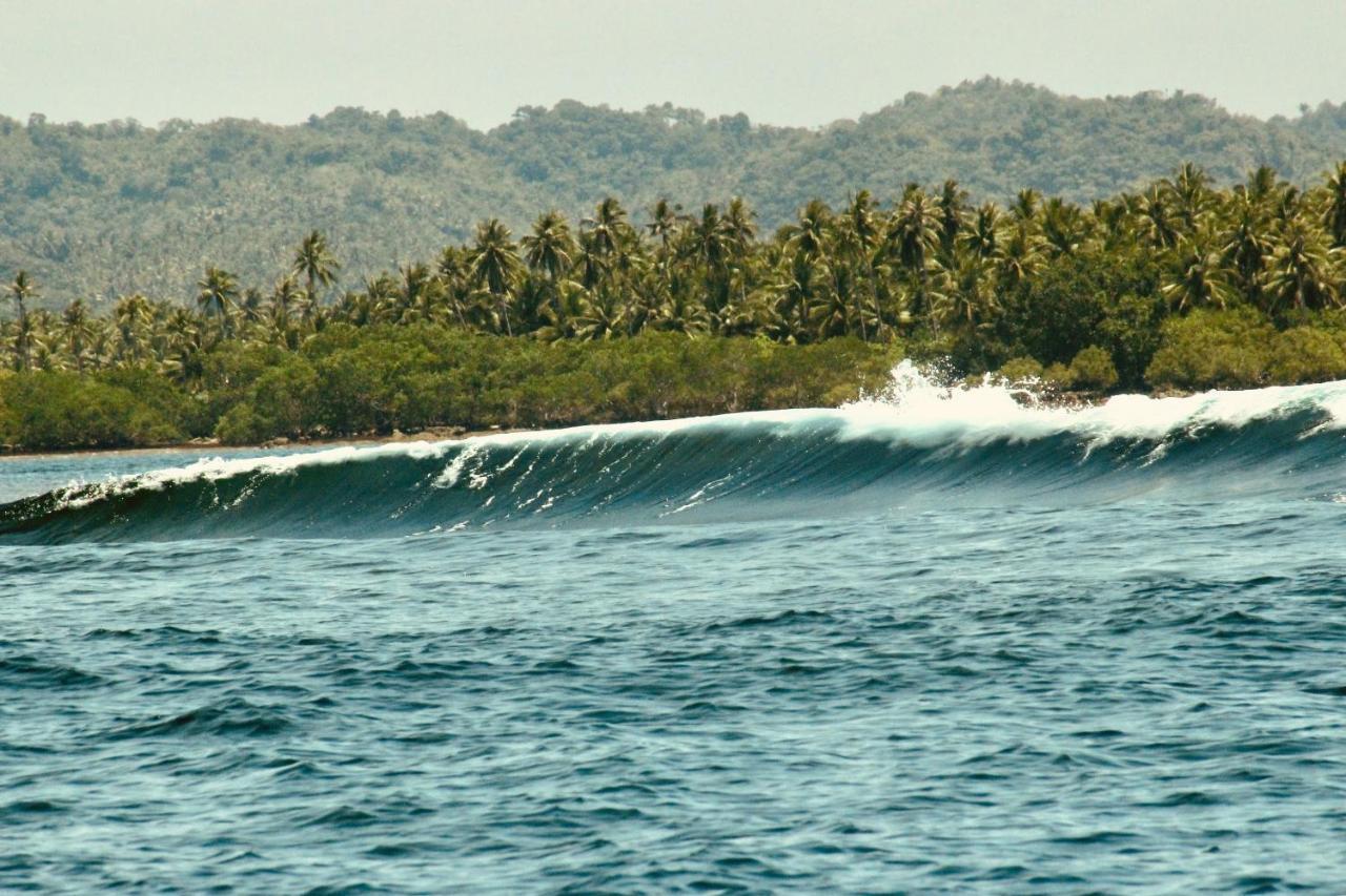 Отель "Triangle Hut" Camp Fuego Siargao Catangnan Экстерьер фото